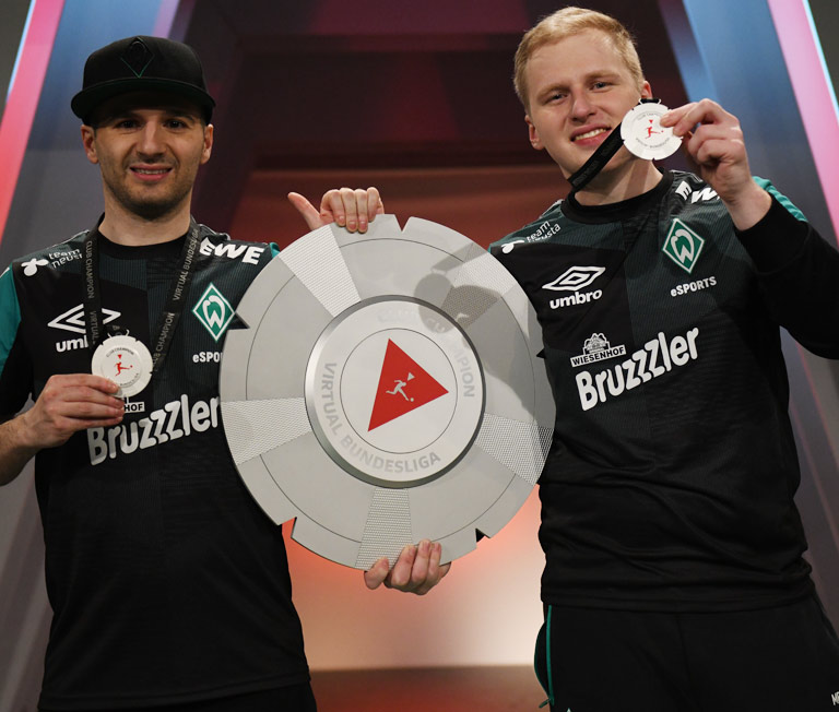 Werder Bremen Spieler sind Bruzzzler Fan